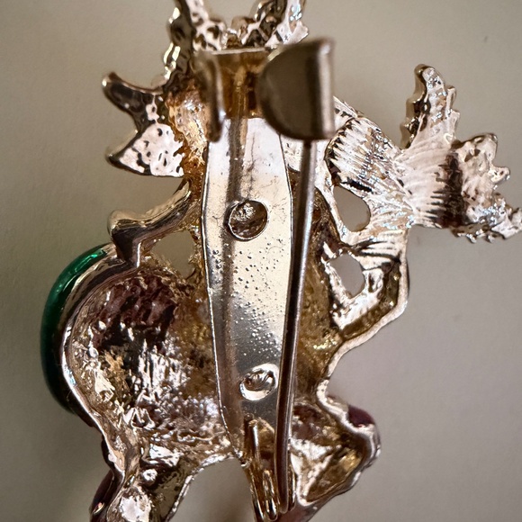 Christmas Pin Frog Dressed as Santa Claus Merry Christmas Banner - Picture 4 of 6